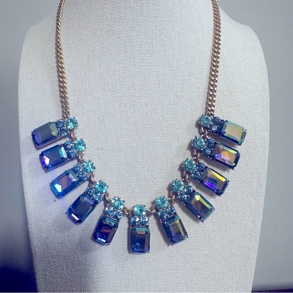 J. Crew Rare Brûlée Iridescent Blue Teal Crystal Gem Statement Necklace - Picture 1 of 16